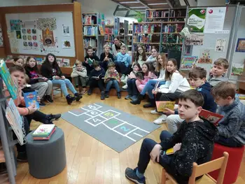 Beremo skupaj: 4. a in 5. a Osnovne šole Polzela na obisku v knjižnici