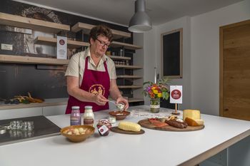 Kuhajmo po bohinjsko: O žgancih nikoli ne vemo vsega