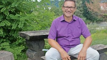 Predstavitev pesniške zbirke: Pocukranke (Jurij Marussig)