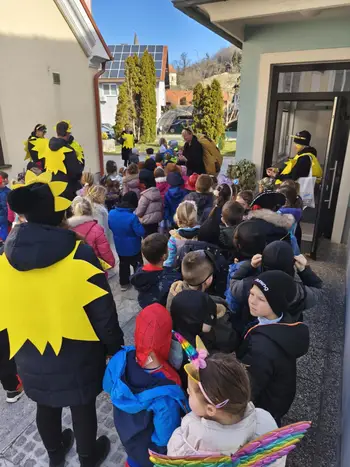 Maske na obisku v Knjižnici Vojnik