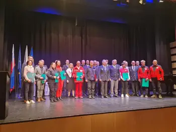 Na slovesnosti v Ajdovščini podelili še regijska priznanja Civilne zaščite Na slovesnosti v Ajdovščini podelili še regijska priznanja Civilne zaščite