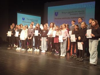 Odlično znanje učencev in dijakov na 25. Kvizu o zgodovini Jesenic