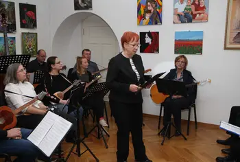 Likovna razstava ŽENA - MATI na gradu Komenda