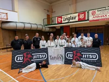 DBV IPPON Sevnica na pokalnem tekmovanju in državnem prvenstvu v Ne wazi 17 medalj