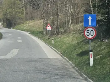 Obvestilo o novi omejitvi hitrosti na lokalni cesti čez Kopavnik
