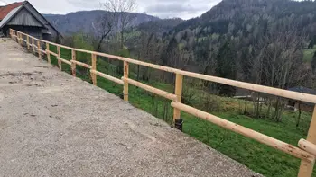 Nova varnostna ograja v Planini pod Golico