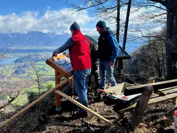 Nova informacijska tabla na robu Babjega zoba
