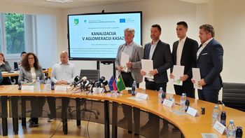 Video: Novinarska konferenca ob podpisu pogodbe z izvajalci za projekt Kanalizacija v aglomeraciji Kasaze