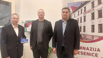 Jesenice bogatejše za dve novi napravi AED