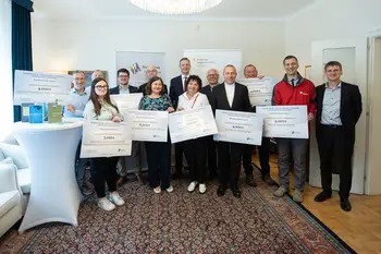 Donacije knjig izročene prejemnikom