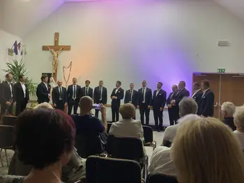Mendoški oktet - iz srca v svet