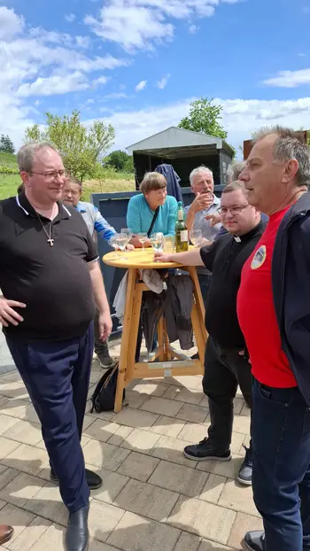  Na obisku pri mariborskih čebelarjih