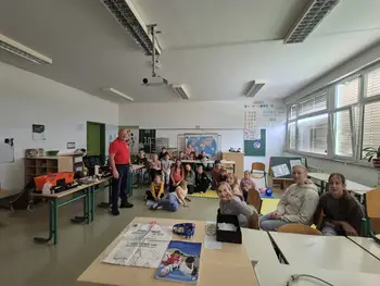 Obisk učencev krožka RK na OŠ Veliki Gaber Obisk učencev krožka RK na OŠ Veliki Gaber