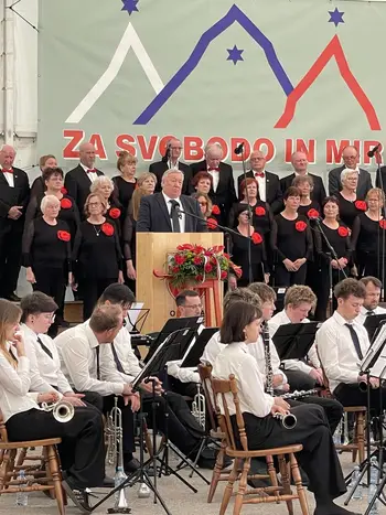 Za svobodo in mir Za svobodo in mir