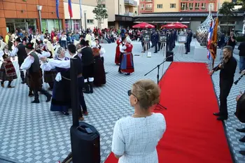 Od praznovanja pobratenja z Valjevim do večera mavrice kultur 