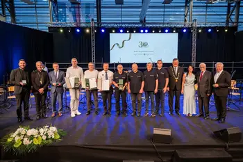 SLAVNOSTNA PRIREDITEV OB OBČINSKEM PRAZNIKU IN 30-LETNICI OBČINE GROSUPLJE SLAVNOSTNA PRIREDITEV OB OBČINSKEM PRAZNIKU IN 30-LETNICI OBČINE GROSUPLJE