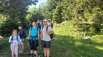 Mladi planinci na Veliki planini