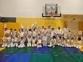 VEČ KOT 150 JUDOISTOV USPEŠNO OPRAVILO IZPITE ZA VIŠJE PASOVE