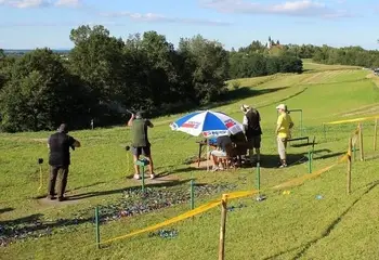 LOVSKI PIKNIK S TEKMOVANJEM
