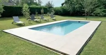 Ali za gradnjo zunanjega bazena potrebujemo gradbeno dovoljenje?