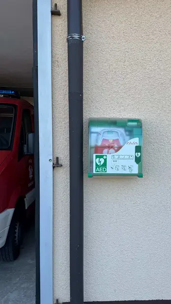 Občani naselja Bunčani bogatejši za nov defibrilator 