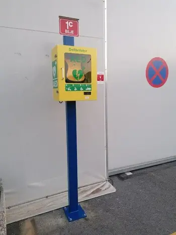 Društvo AED doniralo sredstva za nakup defibrilatorja