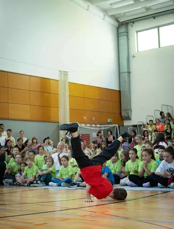 ADC med Poletavci