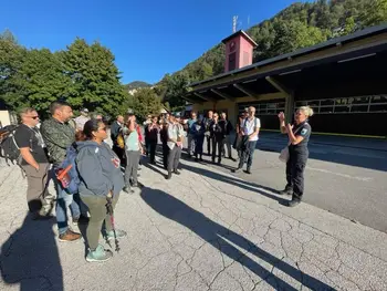 Strokovna ekskurzija in posvet o ukrepih na zemeljskih plazovih v zaledju Koroške Bele