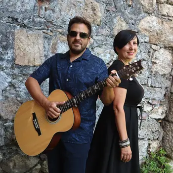 Glasbeni večer: duo Planet Acoustic