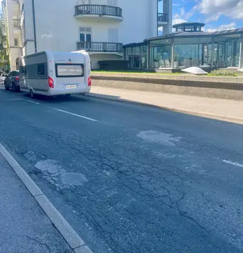 Obvestilo o popolni zapori na delu pešpoti okoli Blejskega jezera 