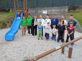 Novo otroško športno igrišče Domen in Aljaž