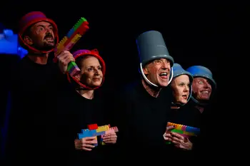 ŽABE, KRATKA ZGODOVINA NEČESA -  gledališki abonma in izven