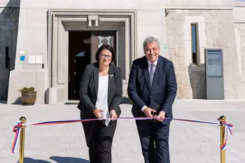Zaključena obsežna obnova zunanjosti Pomnika miru na Cerju z mislijo na trajnost in okolje
