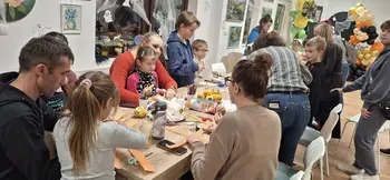 Noč čarovnic v Medgeneracijskem centru Prebold – ustvarjalna, zabavna in sladko čarobna!