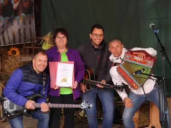 V Šentlovrencu že šesto leto zapored ličkali koruzo