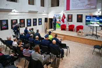 S polaganjem nageljnov obeležili spomin na žrtve prometnih nesreč