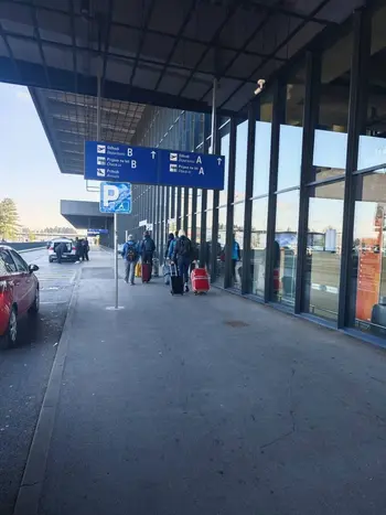 Dijaki Gimnazije Jesenice odpotovali na Svetovno prvenstvo v robotiki v Singapurju