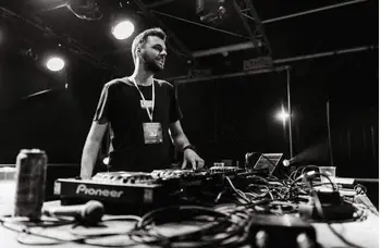 Večer Pozdrav pomladi z DJ Baromatom