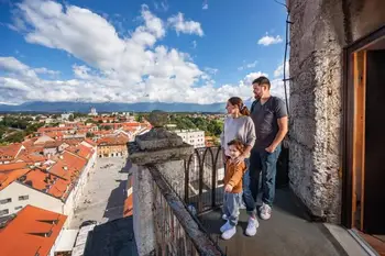 Zvonik cerkve sv. Kancijana in rovi pod starim Kranjem