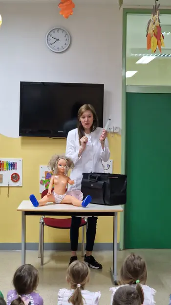 Zdravnica na obisku v vrtcu