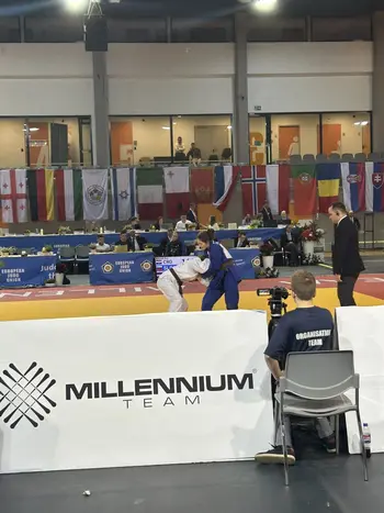 Mladi judoisti iz Judo kluba Ippon Kamnik na kadetskem evropskem pokalu v Györu