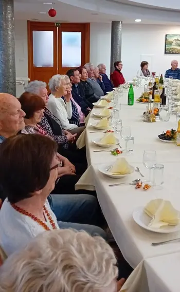 Srečanje starostnikov v Regrči vasi znova povezalo krajane in prostovoljce
