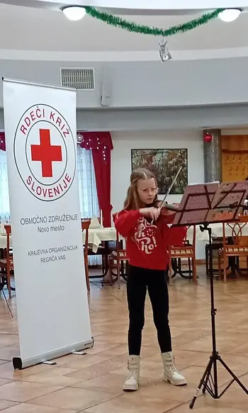 Srečanje starostnikov v Regrči vasi znova povezalo krajane in prostovoljce
