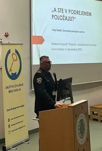 Življenje v podrejenem položaju: posvet Društva Življenje brez nasilja