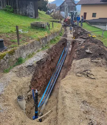 Novogradnja cevovoda za zanesljivejšo oskrbo s pitno vodo in vgradnja cevi za optično omrežje