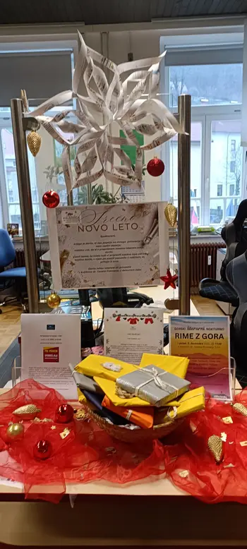 Knjiga je najlepše darilo za praznik: Praznična izmenjevalnica “S knjigo do srca” v Knjižnici dr. Toneta Pretnarja Tržič