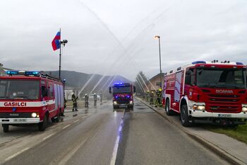 Slavnostni prihod novega gasilskega vozila GVV-2 v PGD Velesovo