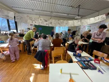 Ustvarjalne delavnice s starimi starši na PŠ Vrhpolje