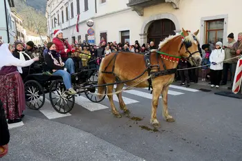 Blagoslov konj na god farnega zavetnika sv. Štefana v Vipavi 