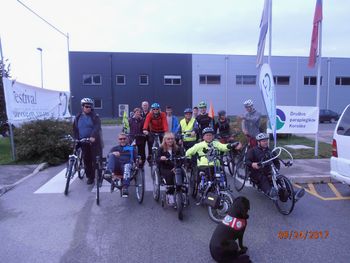 Kolo povezuje Kolo povezuje